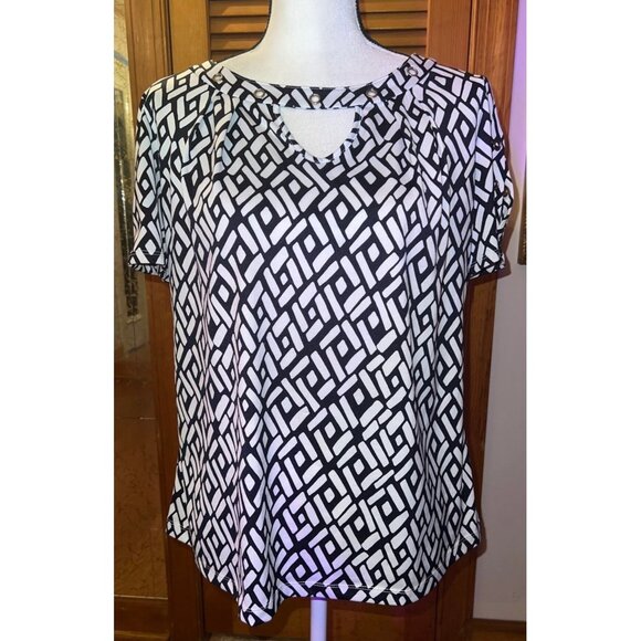 PerSeption Concept Black & White Geometric — Medium - Picture 1 of 10